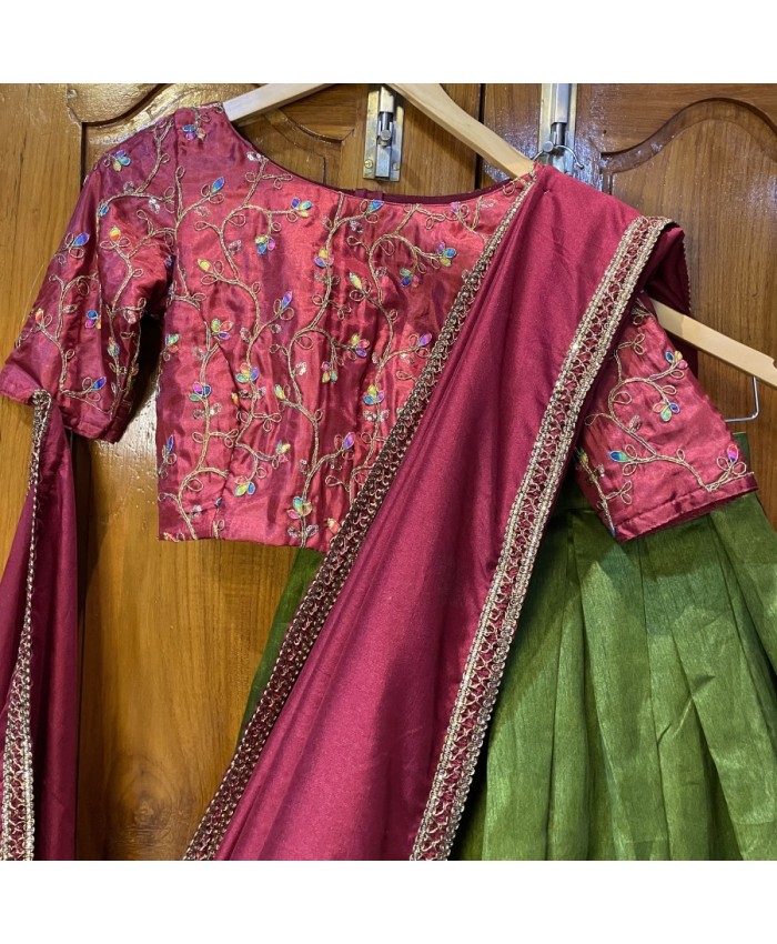 Kids half saree or lehanga green 8 years26 chest blouse and waist 28 #44619  | Buy Online @ DesiClik.com, USA