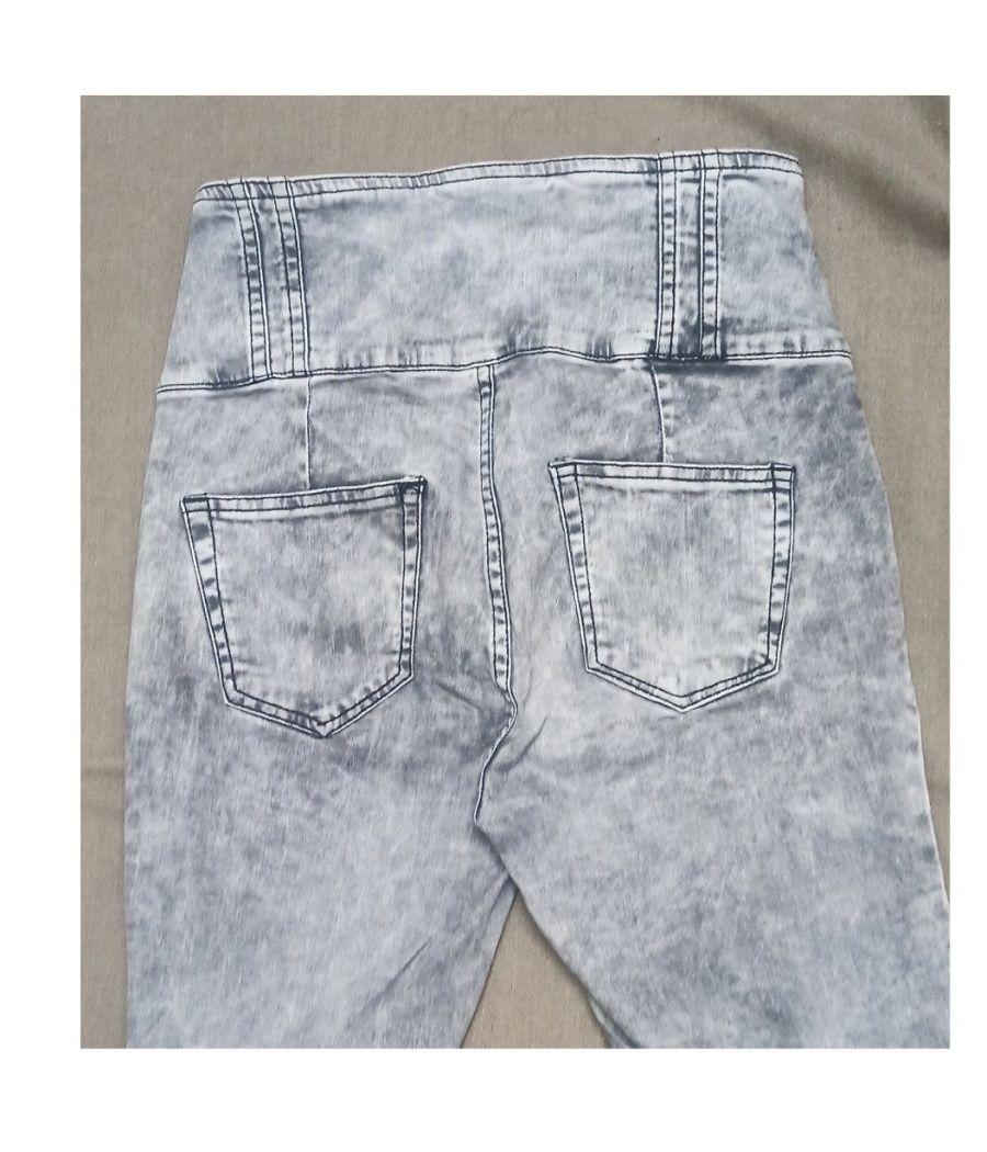 Grey colour - height waist jeans