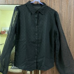 Black shirt with sheen