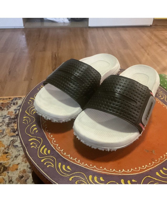 Tire best sale flip flops