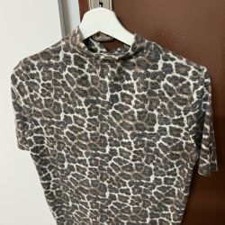 Zara Crop top Leopard Print Size Medium